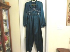 VTG Victoria Secret Green Silky Pajama Set Pants Blouse Size Medium  TRENDING