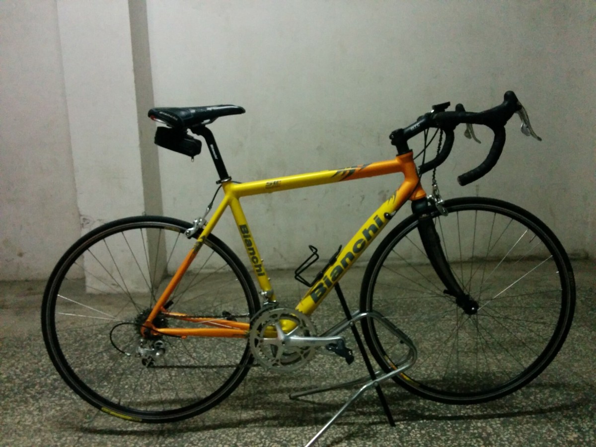 Bici da corsa Bianchi taglia 55, forcelle in carbonio, 18 rapporti  Campagnolo