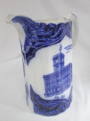 Vintage antiker Rockford Illinois Rathaus blauer Wasserkrug 8,5" x 4,5" - Bild 3 von 9