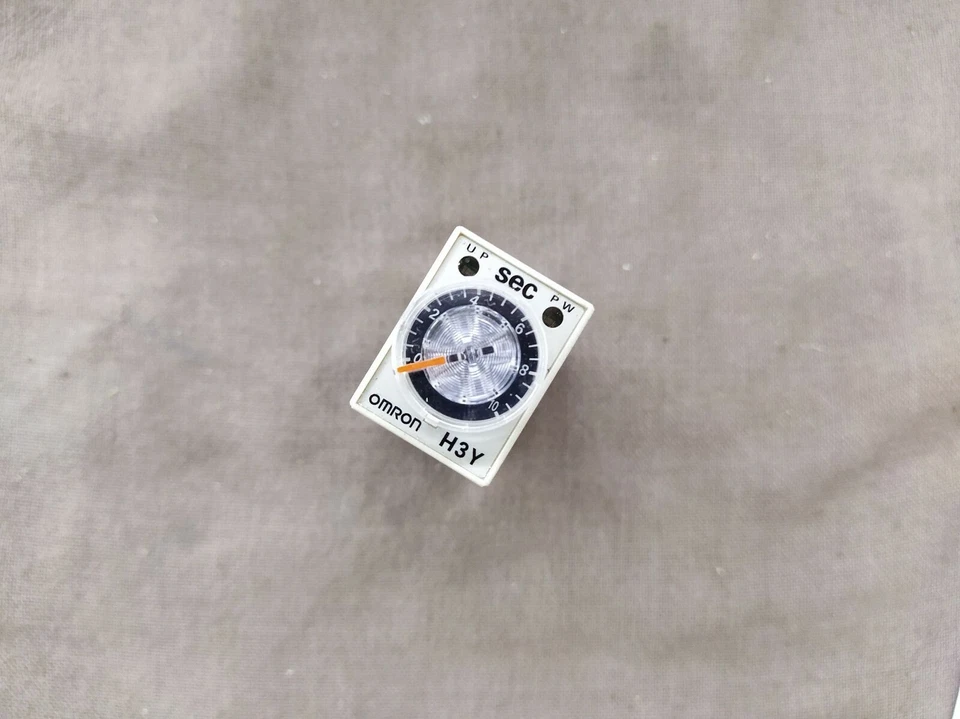 Omron H3Y-4 Einschaltverzögerung Timer 10S 100-120 VAC Timer SET BESTEHEND AU... - Bild 2 von 4