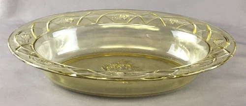 Vintage Federal Glass Rosemary Dutch Rose Yellow Depression 10 3/8" Oval Bowl