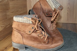 danner boots vegan