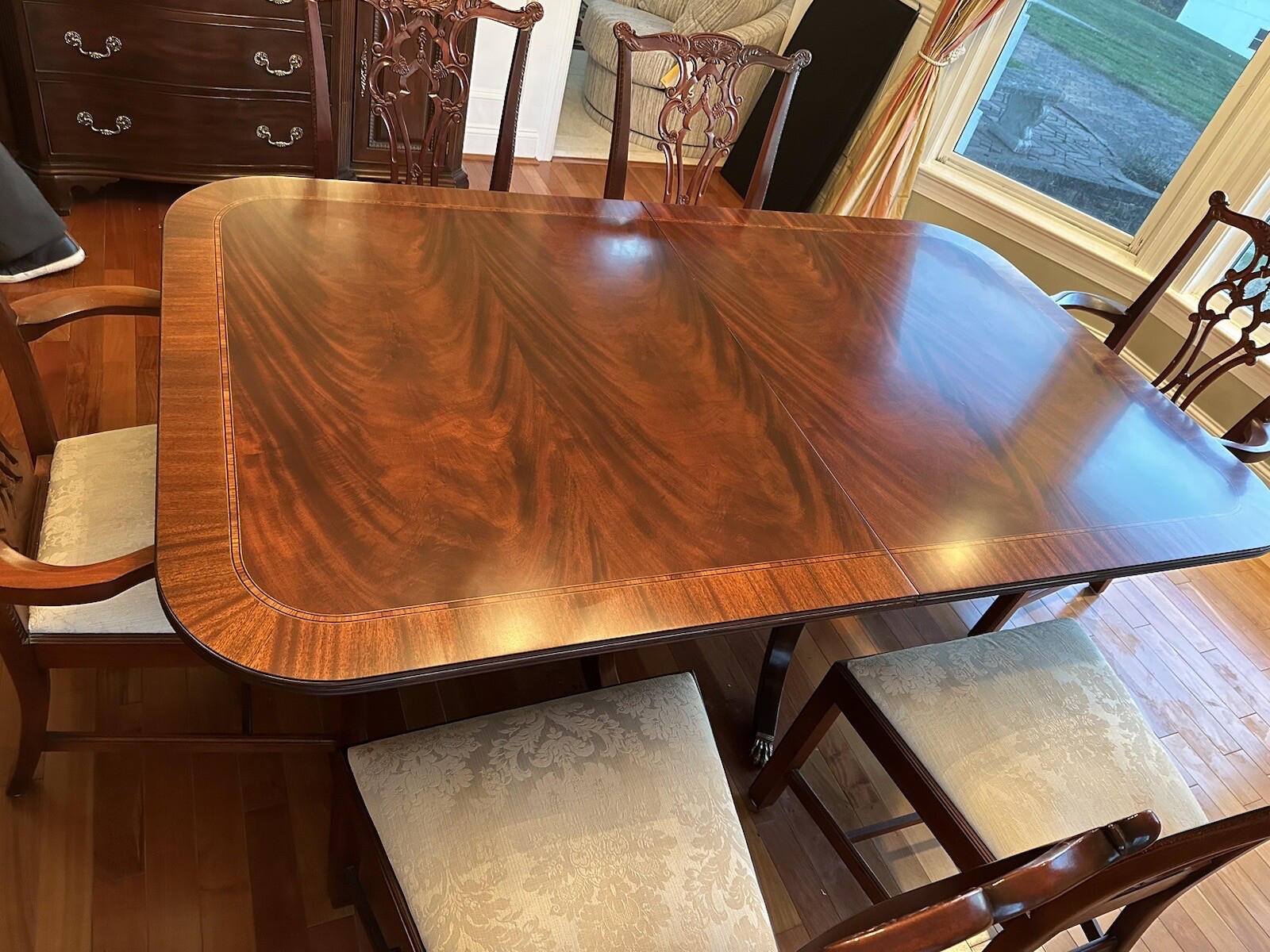 Henkel Harris Dining Room Table, Leaves And 8 chairs. eBay