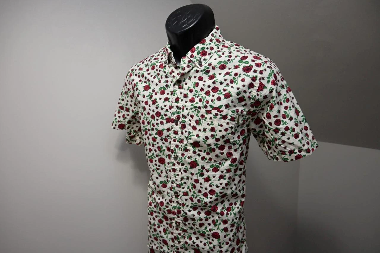 Dravus Mountain Camp Shirt Floral Roses Button Up Mens Size Small