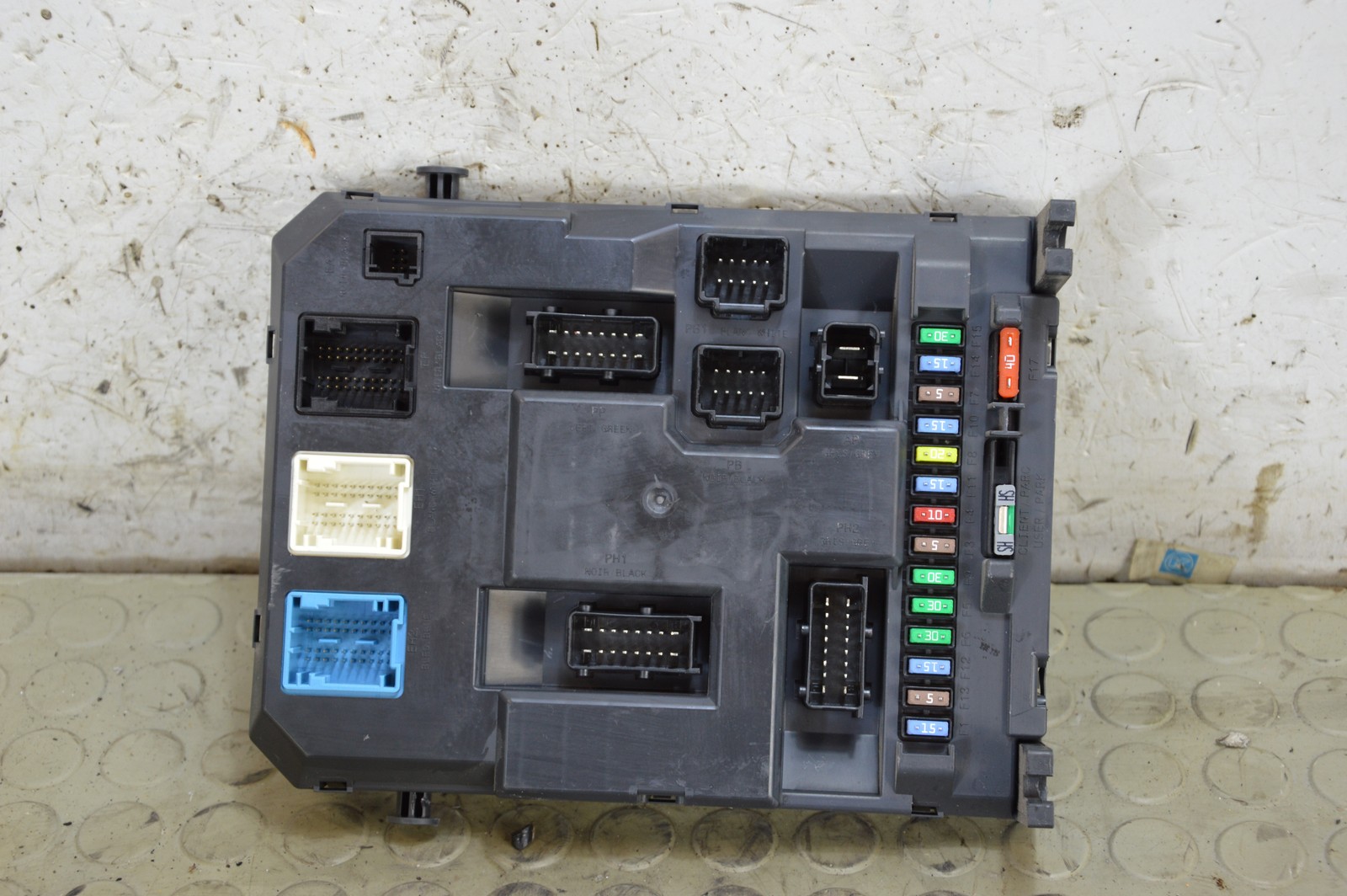 28701 Centralina body computer Citroen Ds3 dal 2015 al 2019 cod 9666951980