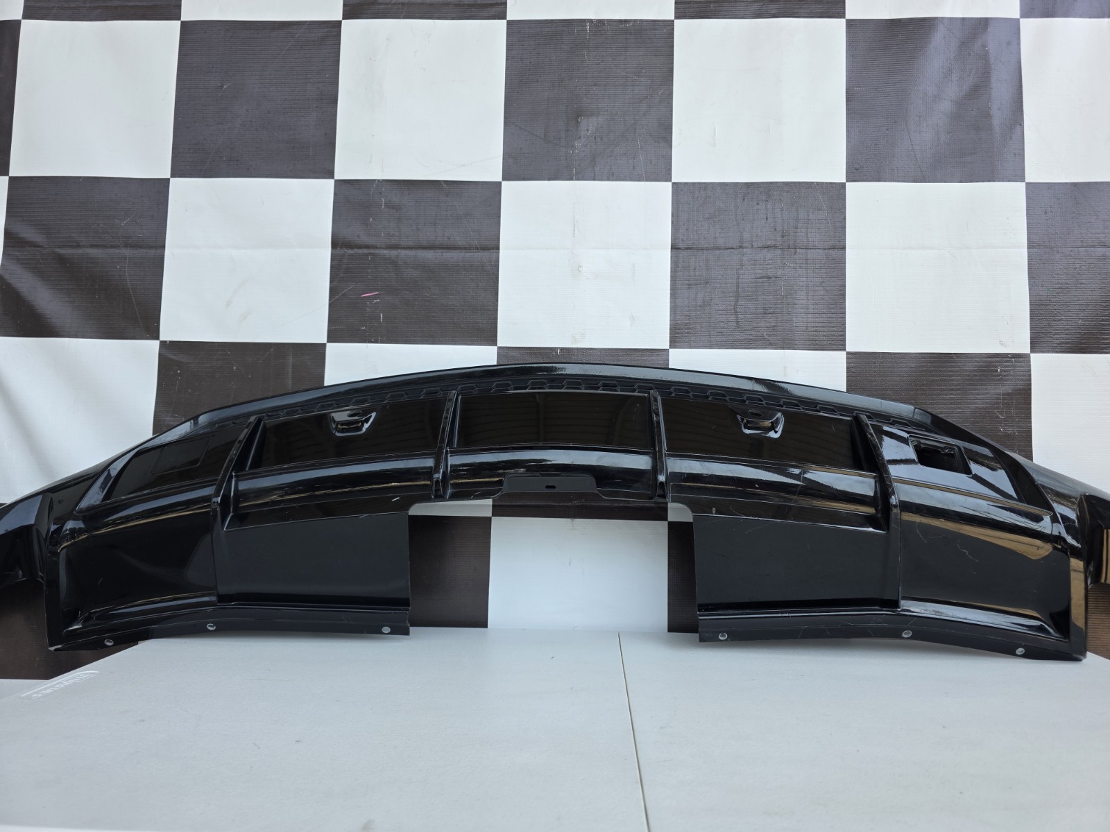 2018  - 2025 Lamborghini Urus Rear Bumper Lower Diffuser Used Oem 4ML807539