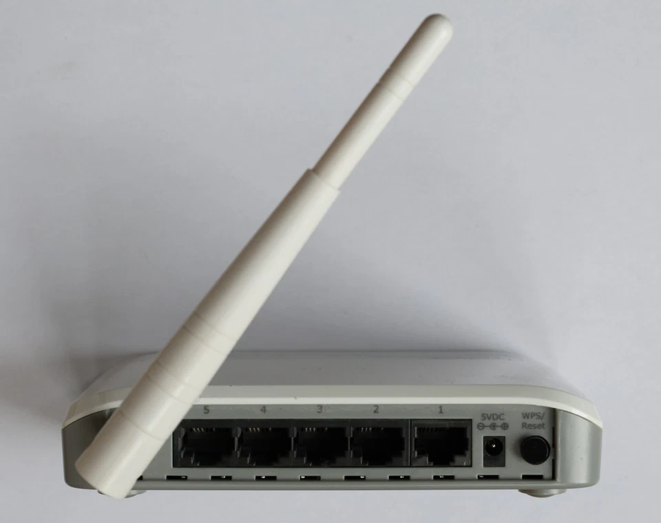 Edimax EW-7228APn 150Mbps Wireless Access Point / Range Extender + 5 port switch - Image 3 of 4