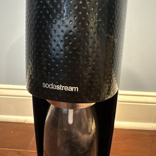 SodaStream Fizzi SPT-001 Sparkling Water Machine Soda Maker with 1 large bottles - Picture 2 of 10
