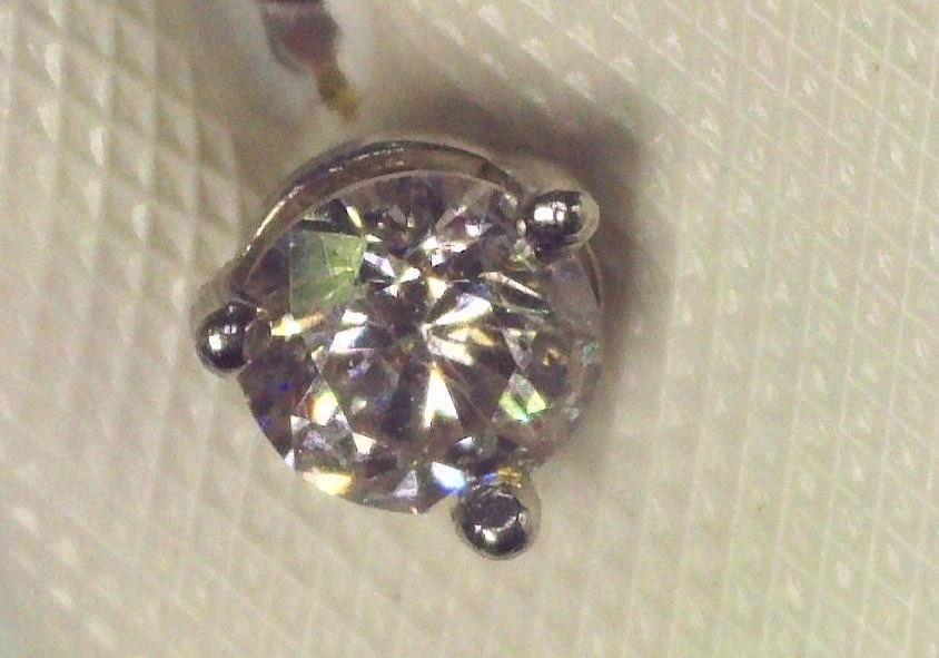 NUEVO PENDIENTE INDIVIDUAL PLATINO REDONDO DIAMANTE NATURAL Foto 4 de 4