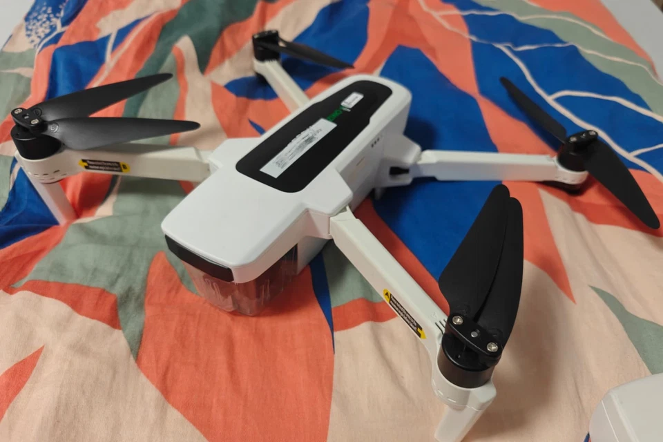 Hubsan Zino 2 Drohne - TOP Zustand, nur ca.4 Flugstunden, inkl. 2 Akkus & Tasche - Bild 4 von 4