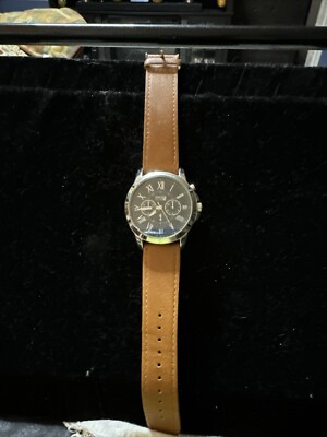 Cruise Club  Watch Goldtone Bezel  Ladies Theme Watch UNTESTED
