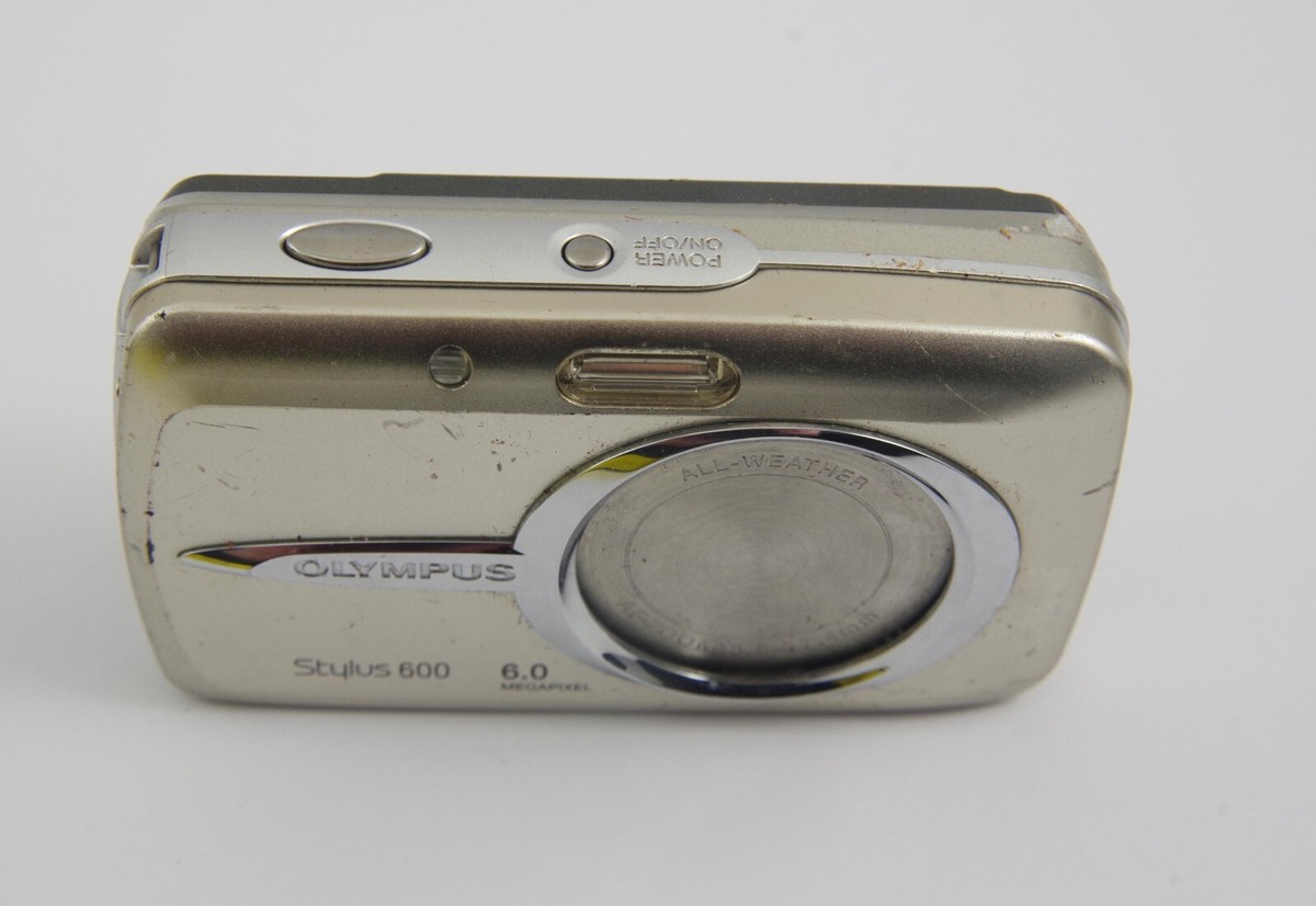 【RN11】OLYMPUS μ DIGITAL 600 デジカメ 本体 シルバー OLYMPUS - 【中古】(オリンパス) OLYMPUS μ デジタル600