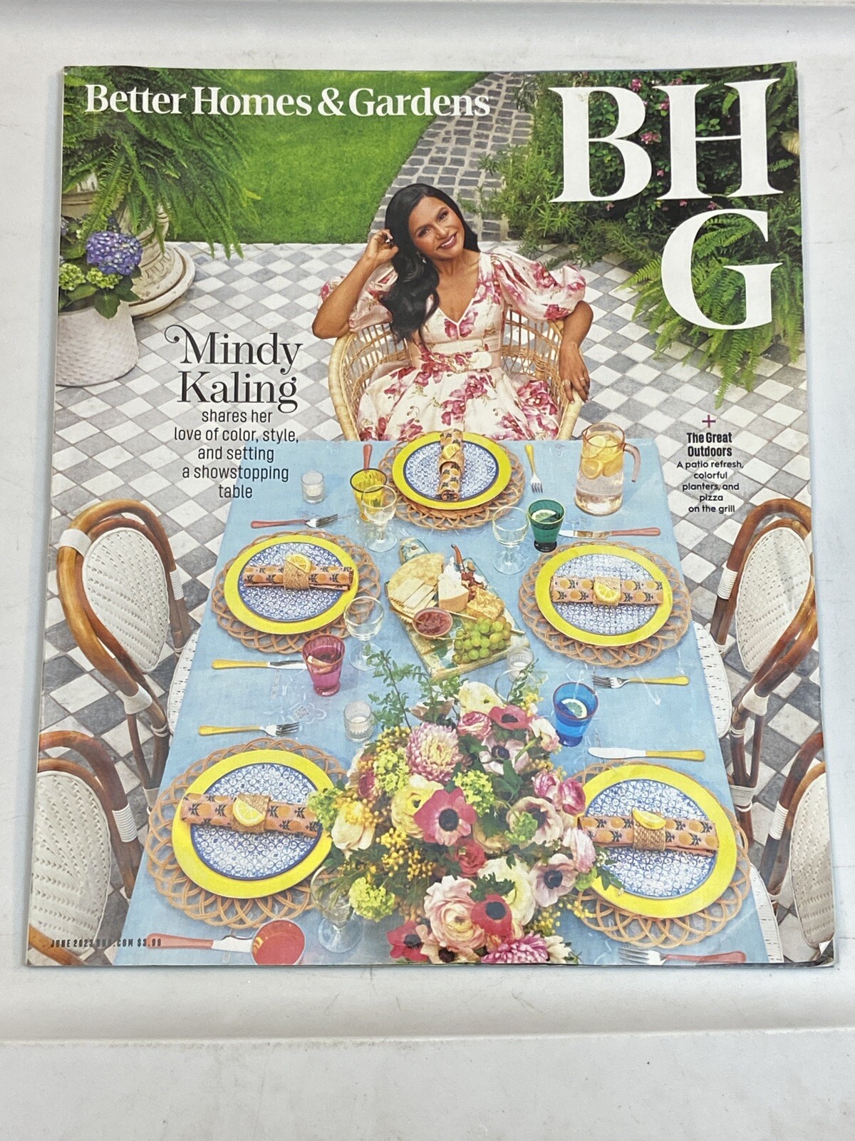 Better Homes Gardens June 2023 with Mindy Kaling Outdoor Pizza Farms