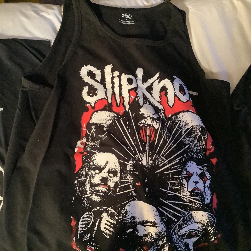 [RARO] LOTE DE CAMISETAS SLIPKNOT SEETHERS INMÓVILES EN BANDA BLANCA RECORTES Y TANQUES  Foto 3 de 4