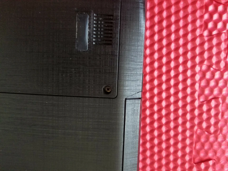 Acer Aspire E5-575 i3-7100U@2.40GHz 12GB/RAM 1TB/HDD - Image 3 of 4