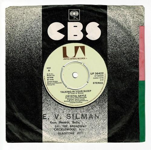 Crystal Gayle Vinile 45 Giri 7 " RPM Talking IN il Tuo Sleep Pantin' This - Foto 2 di 2