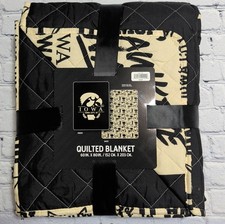 NEW NCAA Iowa Hawkeyes Lightweight Quilted Bl...