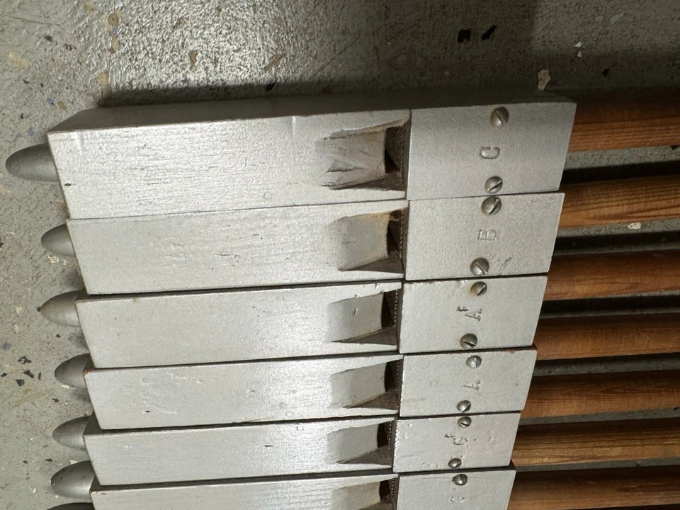 16 tubos de órgano de madera vintage | Tubos de órgano de iglesia de madera | Flautas de órgano de madera Foto 4 de 4