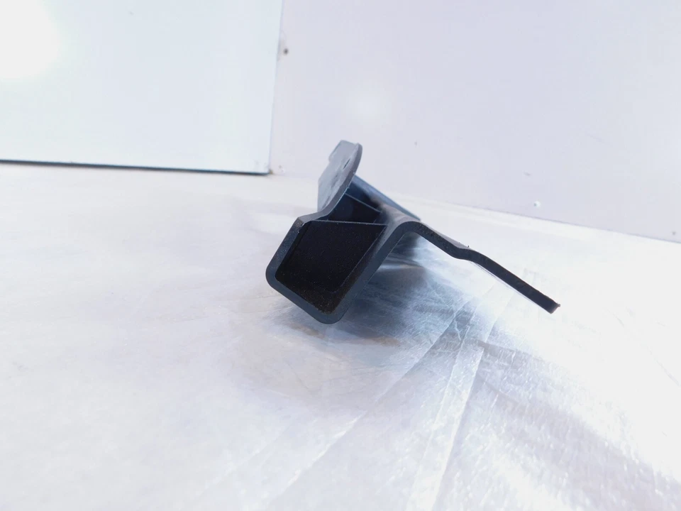 Protector de cubierta de cinturón deflector de escombros inferiores Harley Touring Street & Electra Glide Foto 3 de 4