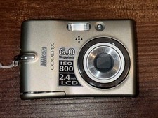 Nikon Coolpix L11 6.0 MP Silver Digital Camera 2.4 Inch LCD PARTS/REPAIR ONLY