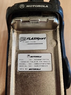 Motorola XTS 3000 ジャンク品 Motorola XTS 3000 800 MHz H09UCH9PW7BN FM Two Way Radio (NO