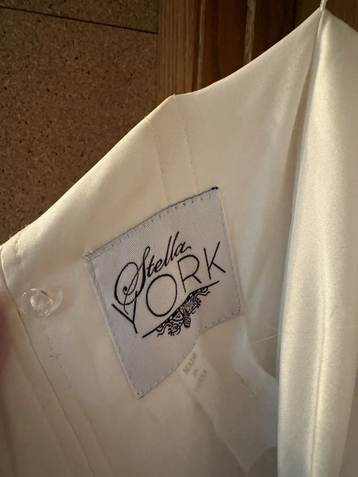 Stella York Wedding Dress Size 0/1 - Image 4 of 4