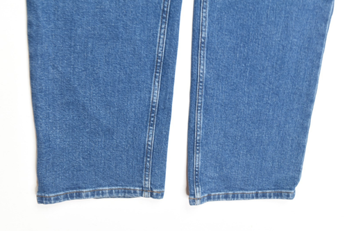True Classic Jeans Mens 33x34 Blue Fade Straight Leg Slim Fit Cotton Denim - Picture 3 of 13