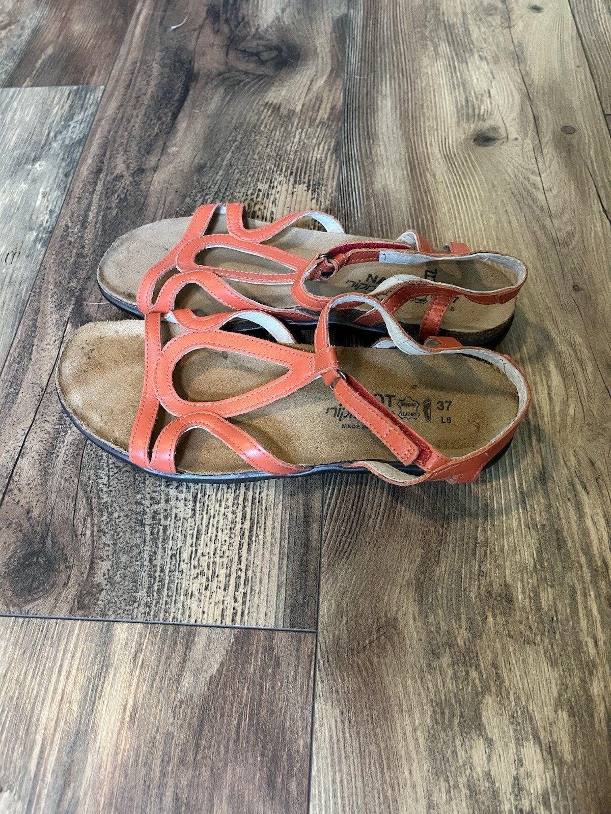 NAOT Dorith Strappy Sandals Women's EU 37 US 6-6.5 Coral Leather Gladiator Flats
