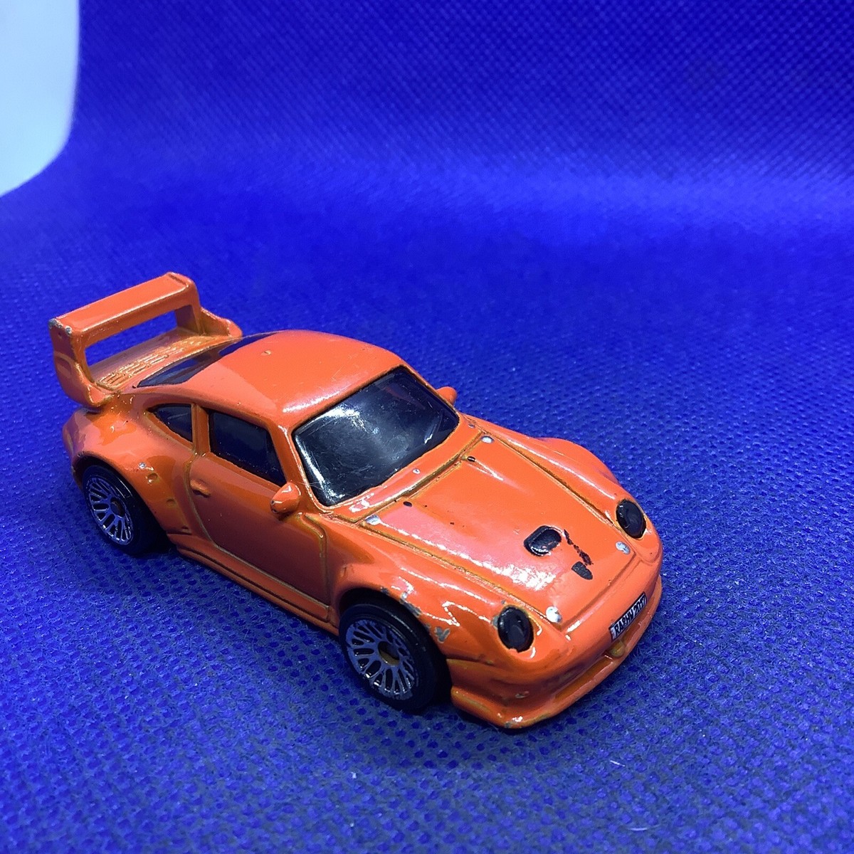 ちゃぶ台　　24-11-18 Hot Wheels Porsche 993 GT2 ORANGE 2014 Nightburnerz LOOSE