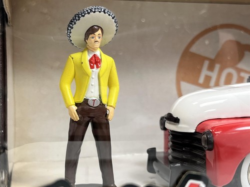Charro Hombre Y Camioneta Chevy 1953 Tapatio Escala 1:24 Jada 31968 - Imagen 6 de 8