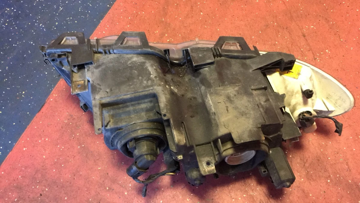 BMW E46 Saloon Touring Headlight Halogen Headlight LHD Left 