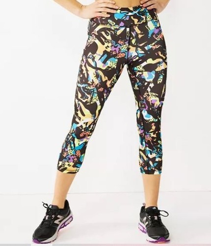 New $30.00 - TEK GEAR Capri Workout 4-Way Stretch Fabric Pants Leggings  Size: M | eBay