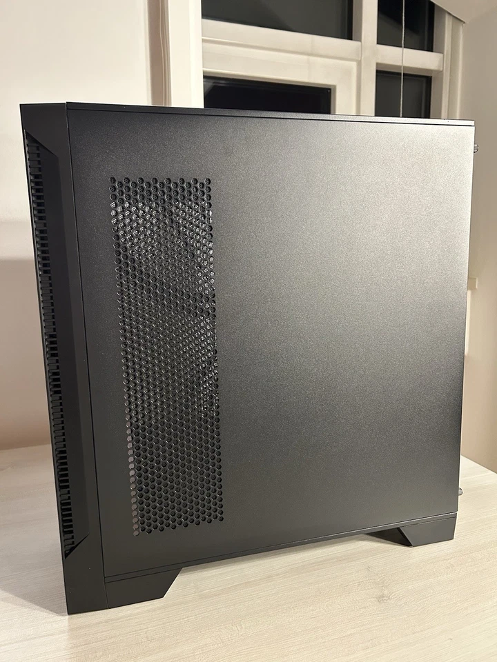 Case MSI Mag Forge 320R +B650M Gaming X AX +Mpg Coreliquid 360RV2 +4 Ventole RGB - Immagine 3 di 4