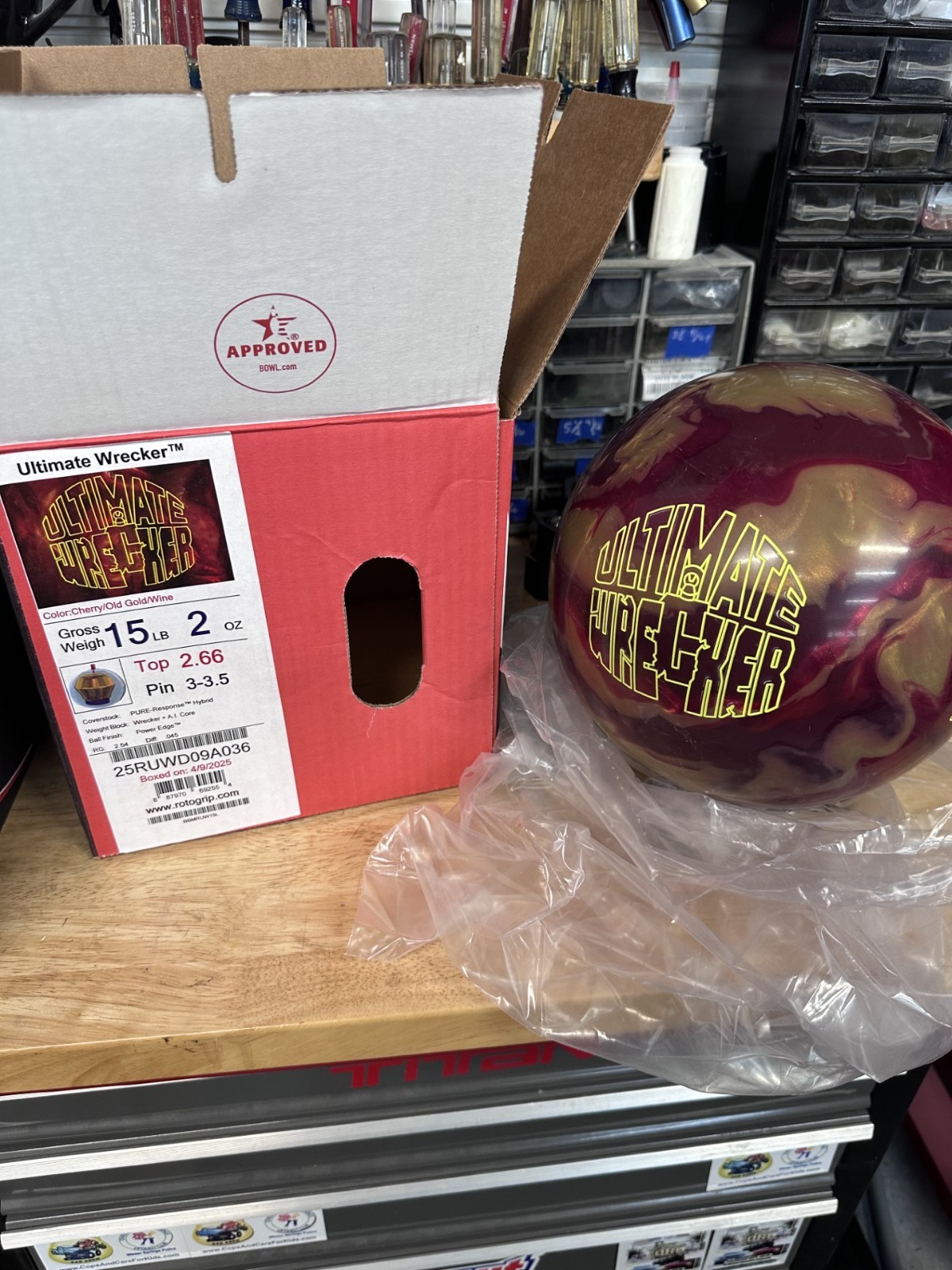 NEW - NIB 15lb Rotogrip Bowling Ball " ULTIMATE WRECKER " UNDRILLED