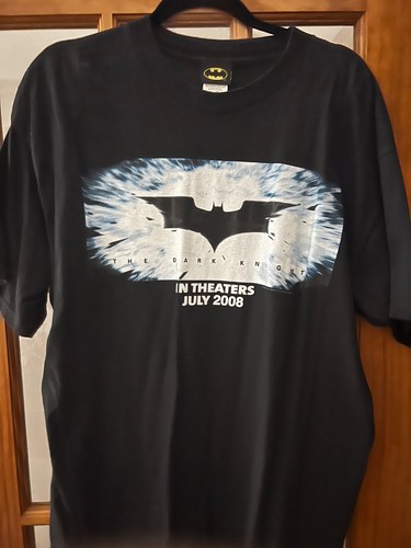 The Dark Knight Joker 2008 T Shirt Vintage Wizard World Comic Con Black Light!
