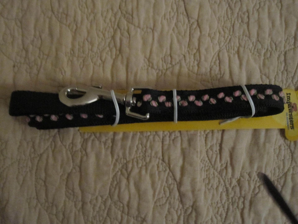 Hanover Impawsters 4' x 5/8" Correa Negra Flores Rosa Plomo Nuevo con Etiquetas Foto 3 de 3