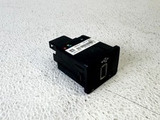 17-19 FORD ESCAPE FRONT CENTER CONSOLE USB PO...