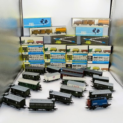 19 PIKO H0 DDR Wagen Konvolut mit OVP DR SNCF Güter Personenwagen (2367)