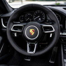 Porsche 911 (992) Rivet No-Button volante in pelle - nero | UNIVERSALE NUOVO