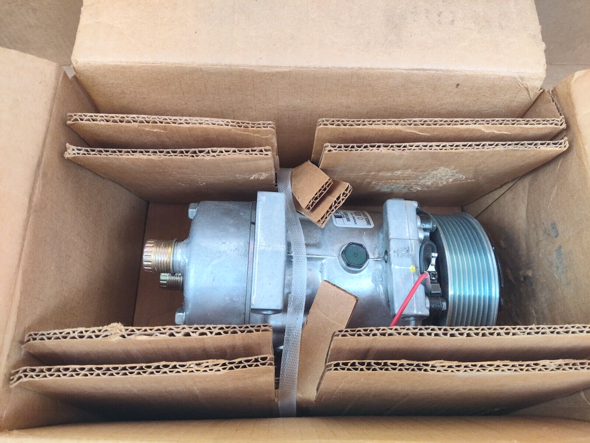 Sanden Compressor R134A, SN: 02684805670, 8 Groove Clutch Pulley