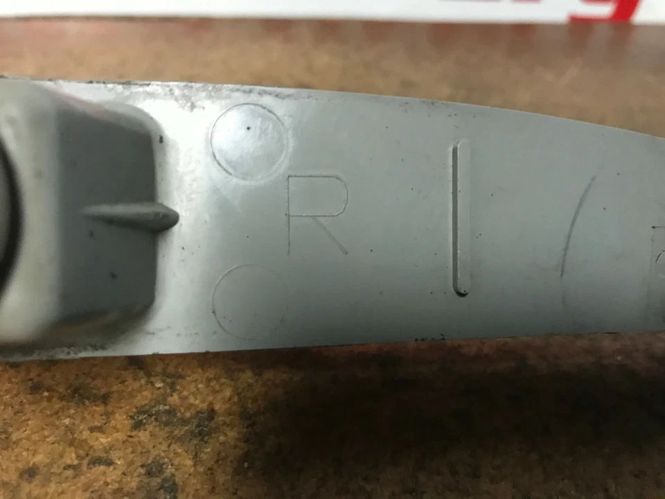 2001 OLDSMOBILE AURORA ПРАВЫЙ/ПАССАЖИРСКИЙ ГАБАРИТНЫЙ ФОНАРЬ #222 OEM - Изображение 4 из 4