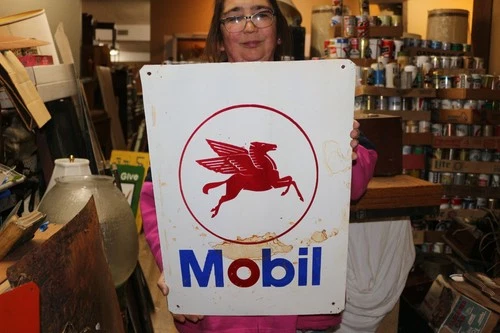 Vintage Mobil Pegasus Gas Station Gasoline Motor Oil 22" Metal Sign