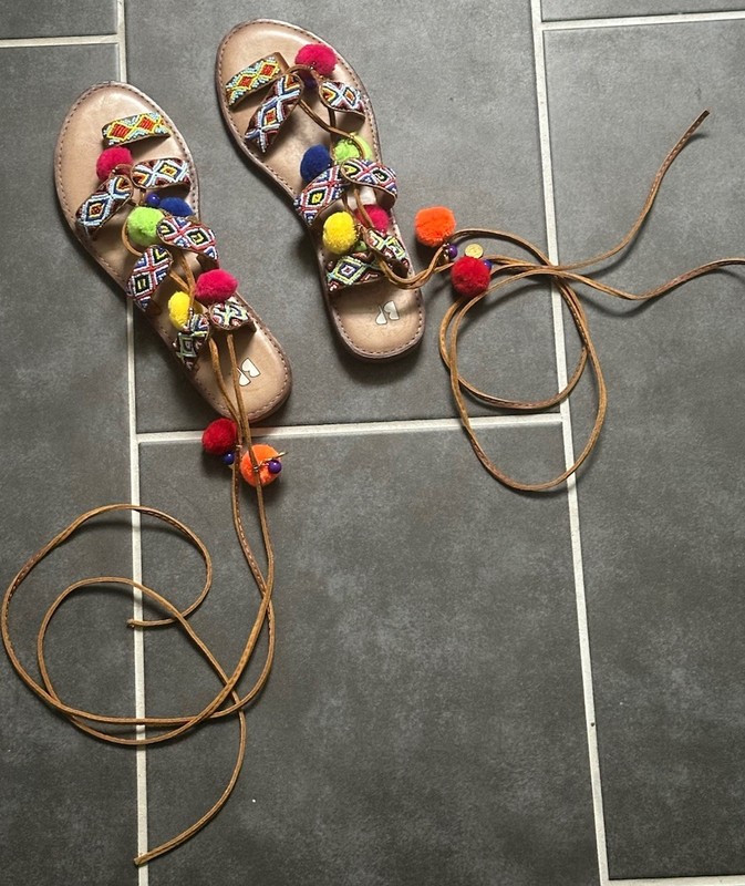 BP Multicolor Beaded~ Pom Pom Accent~Tie Up Sandals ~Women US Size 9.5~cute NWOB