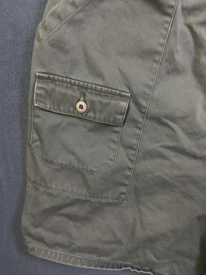 Bermuda cargo Venezia feminina verde caminhada jardinagem tamanho 16 bolsos frontais fácil - Imagem 2 de 4