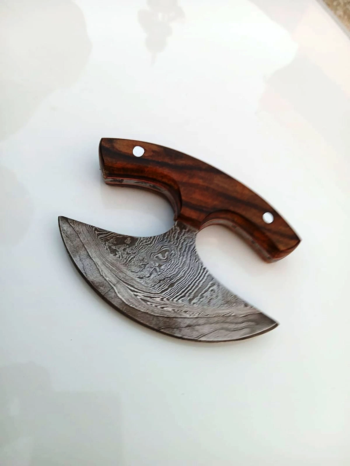 Damascus Steel Pizza cutter with Leather Sheath,with rose wood handle,best gifts
Opens in a new wind