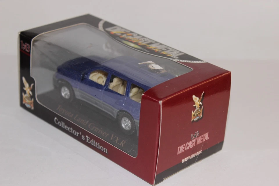 Yat Ming Road Signature Toyota Land Cruiser VX.R  1/43 Scale. New - Image 4 of 4