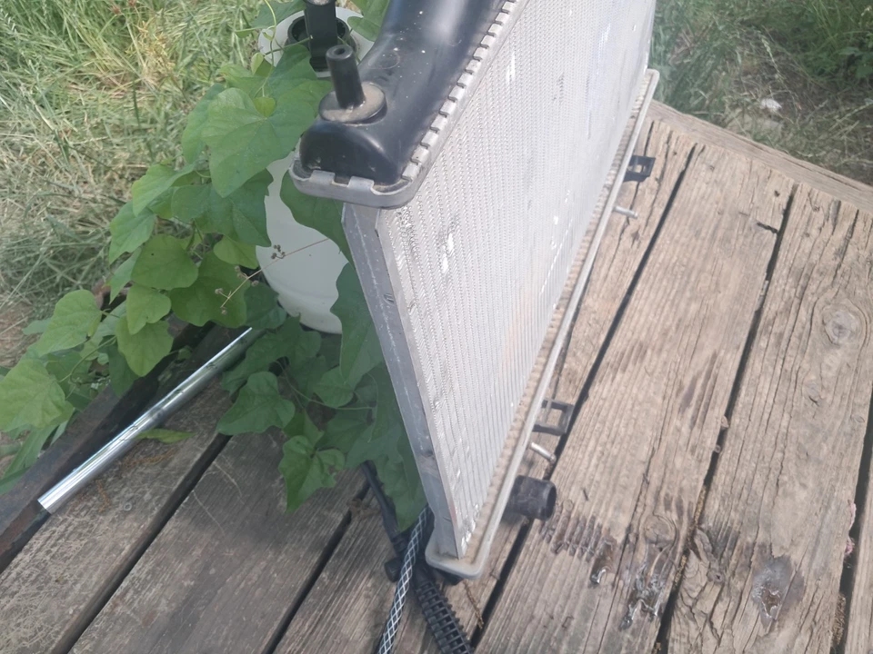 Radiador Nissan Altima 2006 Foto 4 de 4