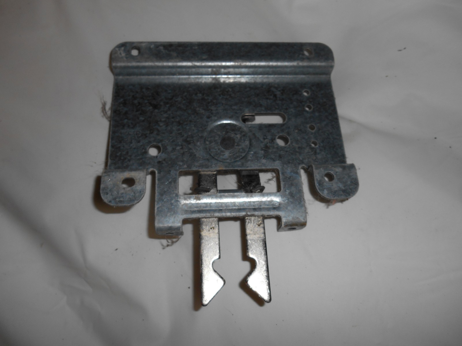 JennAir Double Oven Latch assembly part 71001096 from WW2460B or