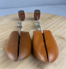Vintage Pair Florsheim Solid Wood Shoe Tree Stretcher Shaper Mold Adjustable Sz4