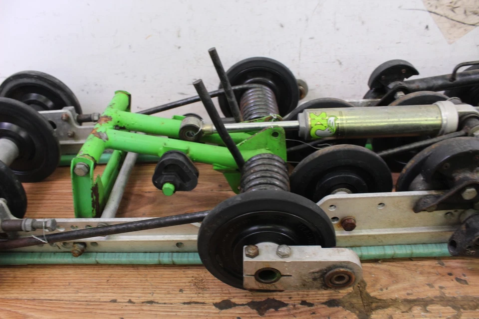 Arctic Cat ZR600 1998 suspensión trasera patín 121" con amortiguadores Fox  Foto 3 de 4